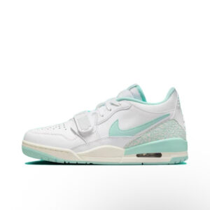 [HJ9041-100] Giày Jordan Legacy 312 Low White Light Dew